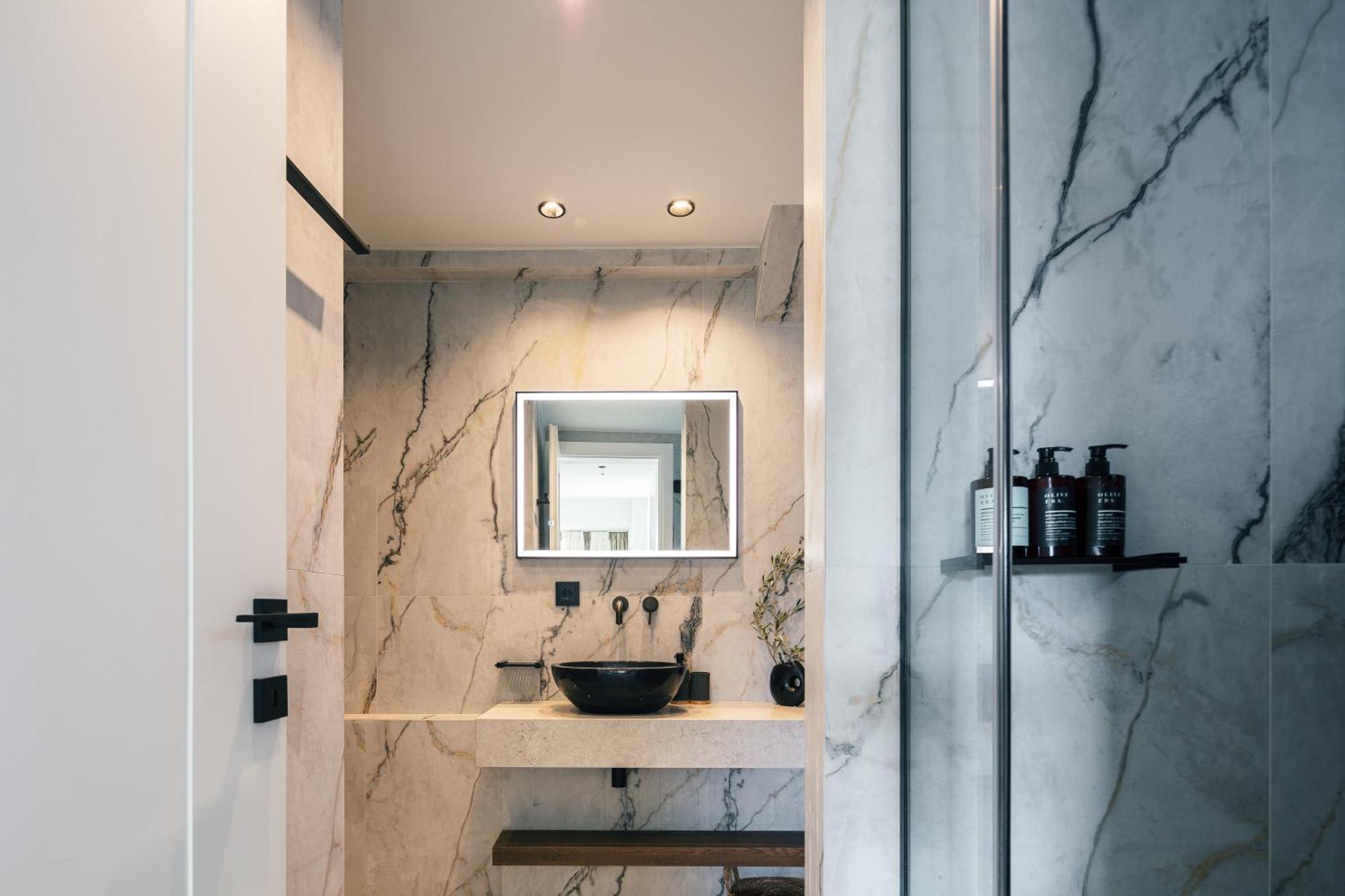 Ririka Beach Living, New Feel-At-Home Luxury Suites プラキアス エクステリア 写真