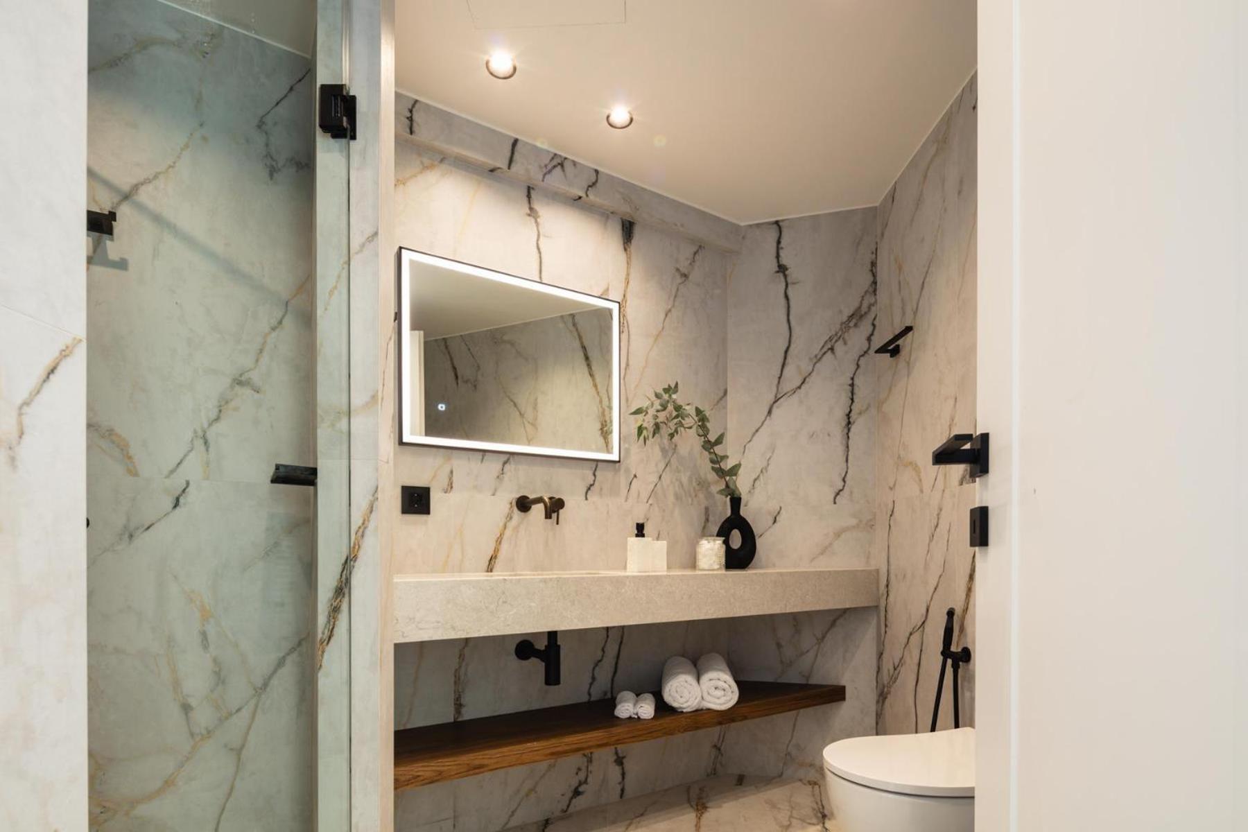 Ririka Beach Living, New Feel-At-Home Luxury Suites プラキアス エクステリア 写真
