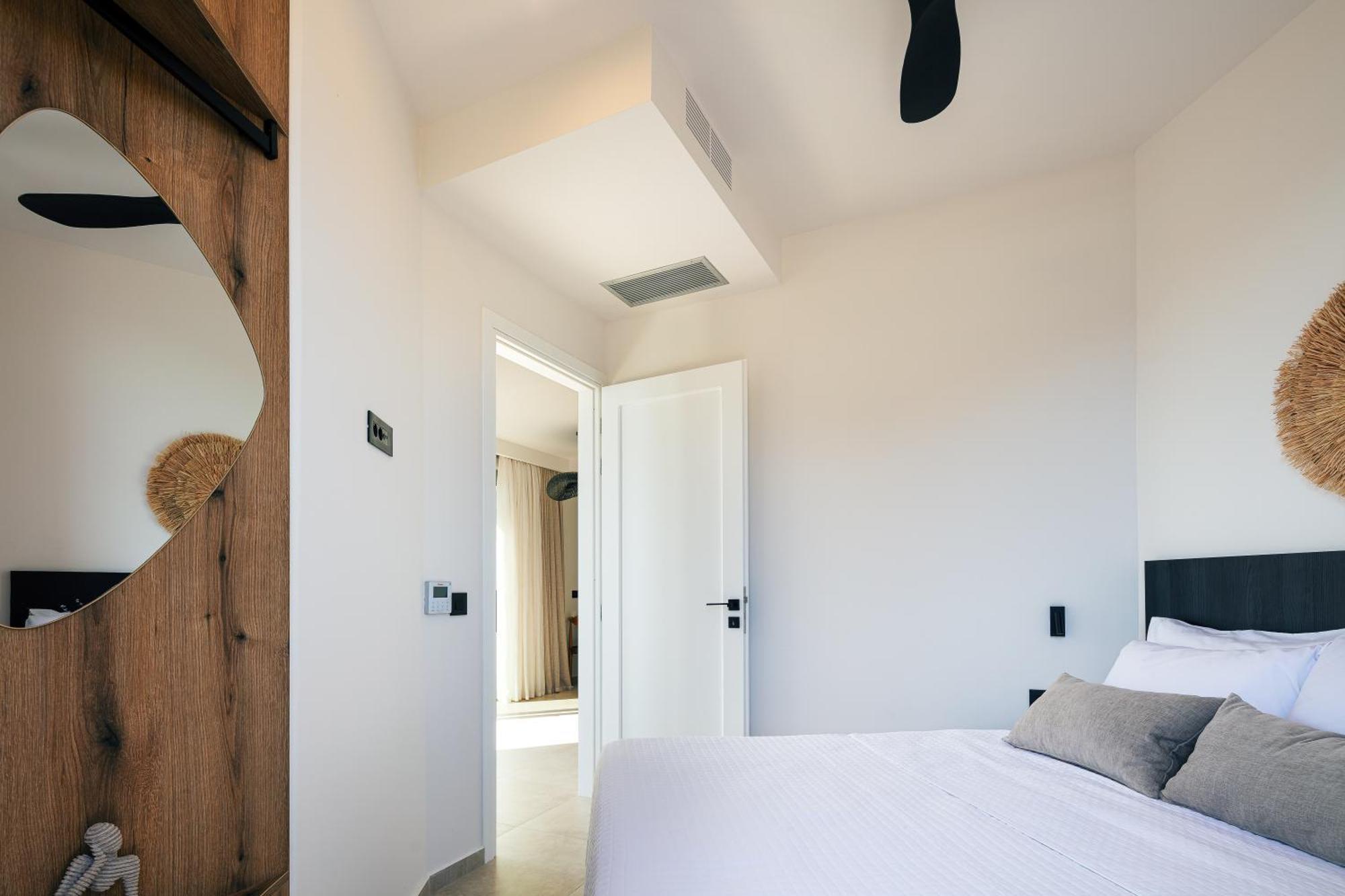 Ririka Beach Living, New Feel-At-Home Luxury Suites プラキアス エクステリア 写真