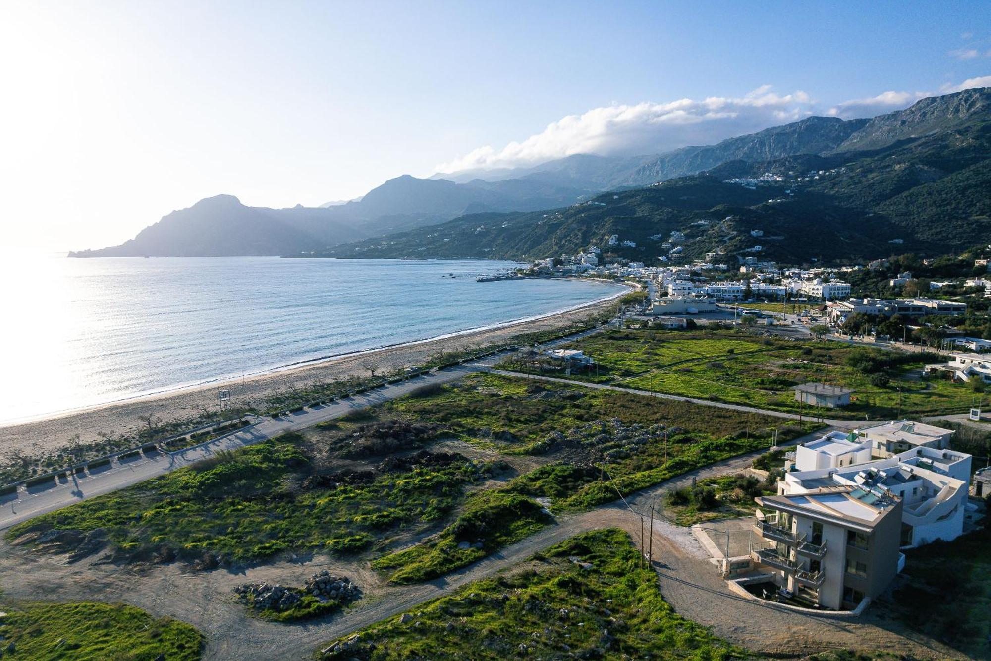 Ririka Beach Living, New Feel-At-Home Luxury Suites プラキアス エクステリア 写真