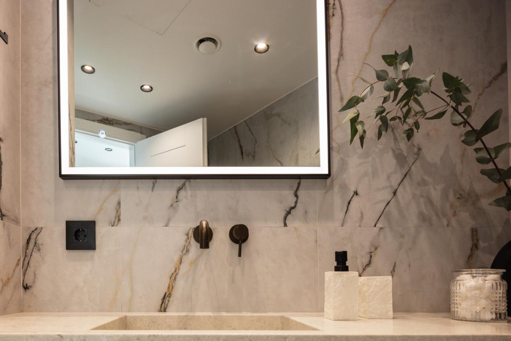 Ririka Beach Living, New Feel-At-Home Luxury Suites プラキアス エクステリア 写真