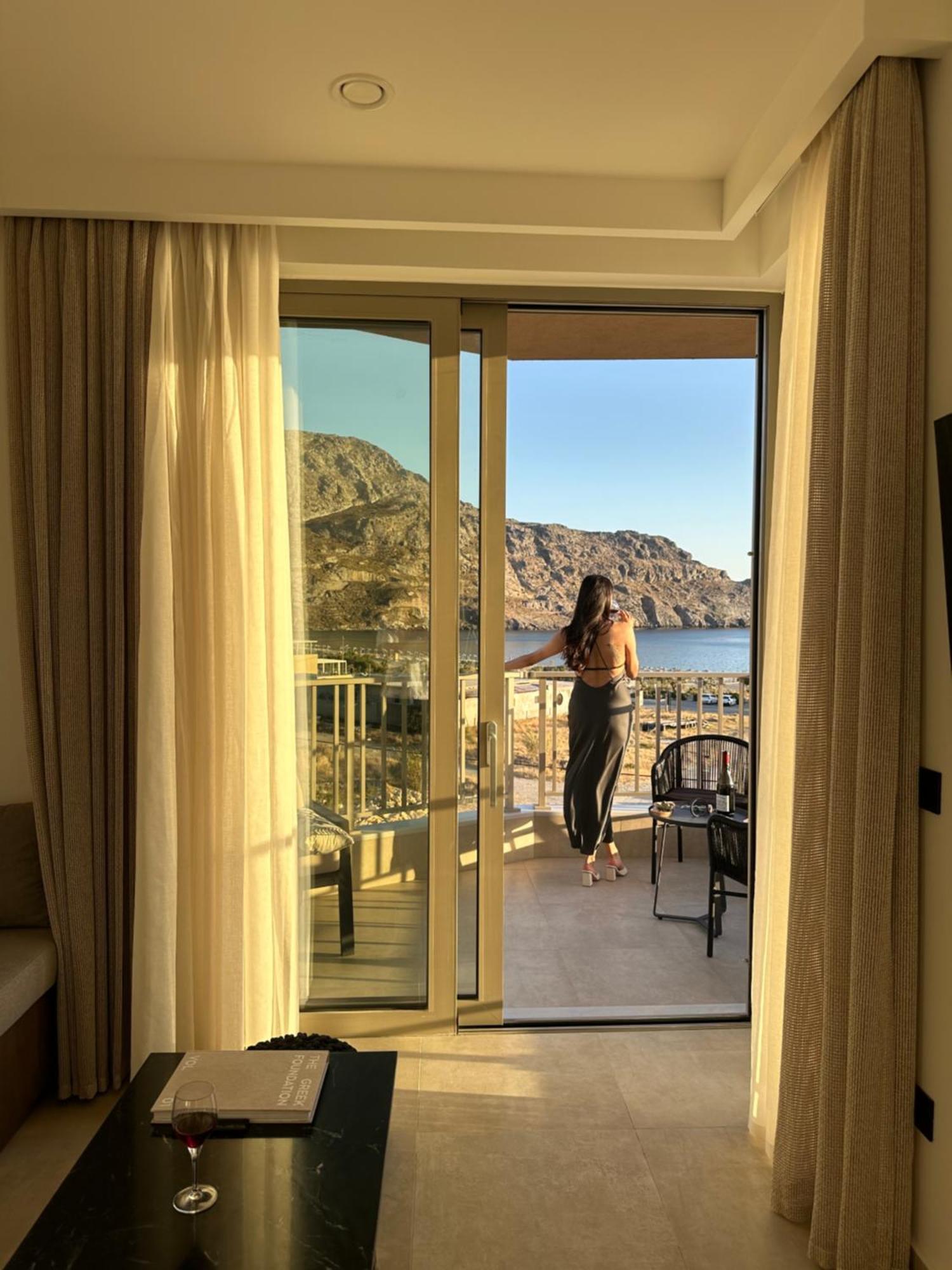 Ririka Beach Living, New Feel-At-Home Luxury Suites プラキアス エクステリア 写真